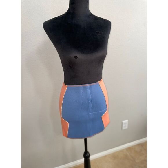 Nasty Gal Scuba Mini Skirt, SZ M - Picture 4 of 4